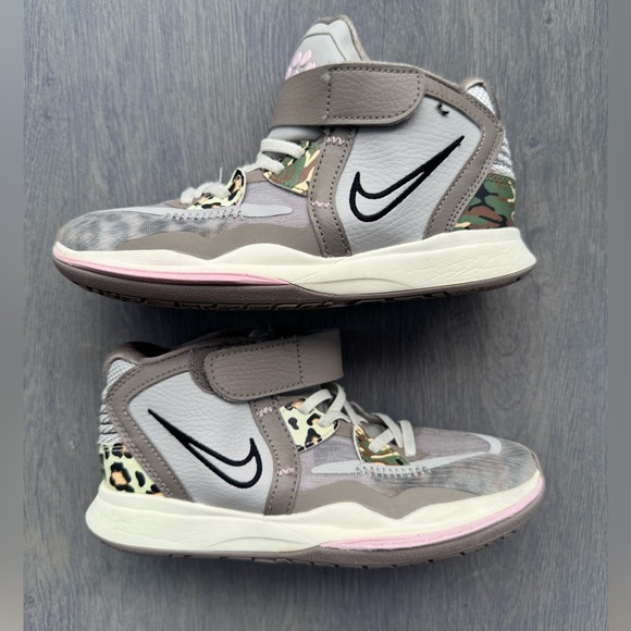 Nike Kyrie Infinity girls sneakers - Picture 1 of 8